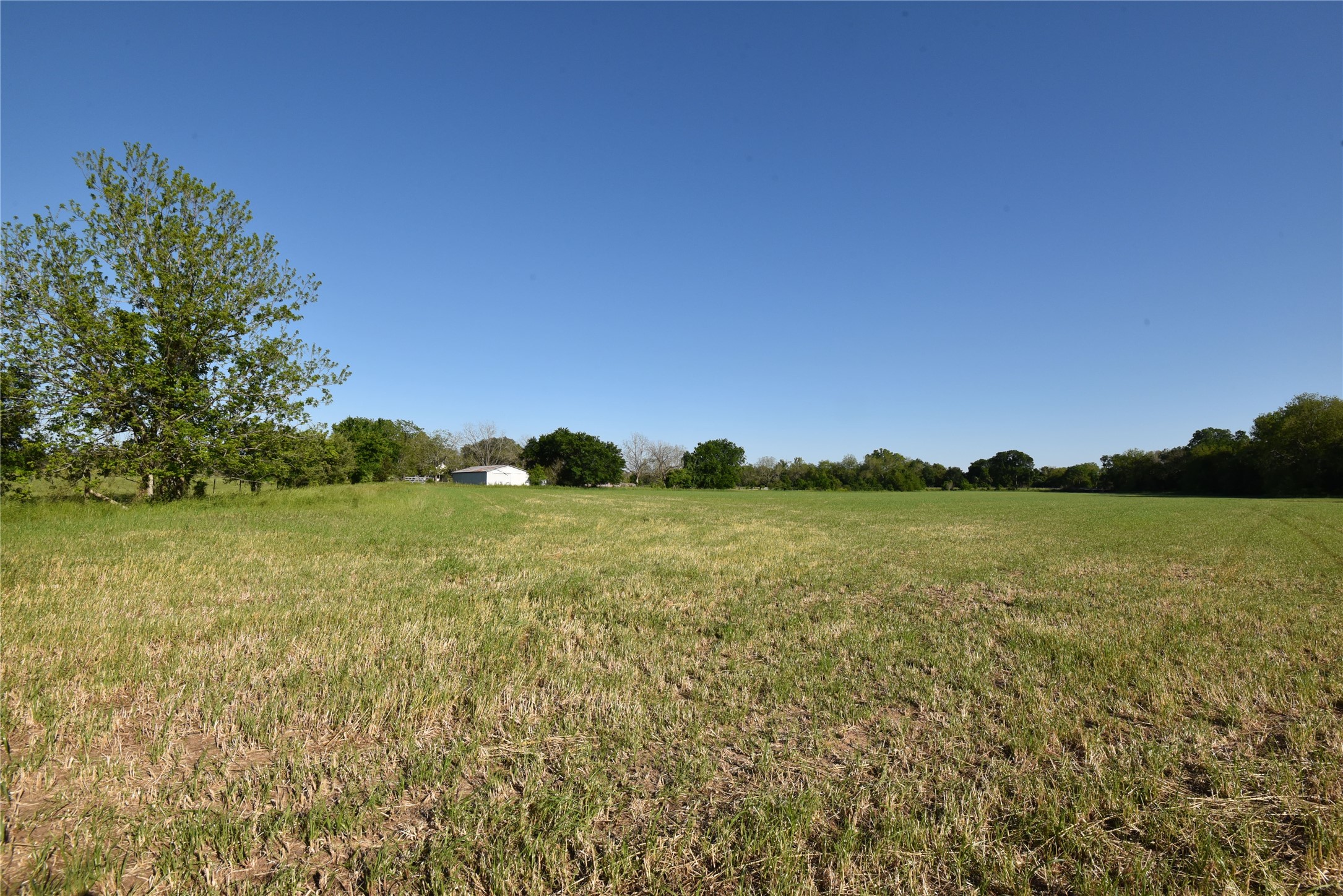 2231 US 90 Schulenburg, TX 78956 - Photo 28 of 31 a view of lake and mountain