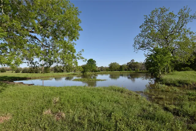 $860,000 | 2231 US 90, Schulenburg, TX 78956