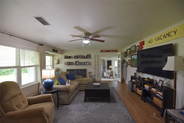 $860,000 | 2231 US 90, Schulenburg, TX 78956