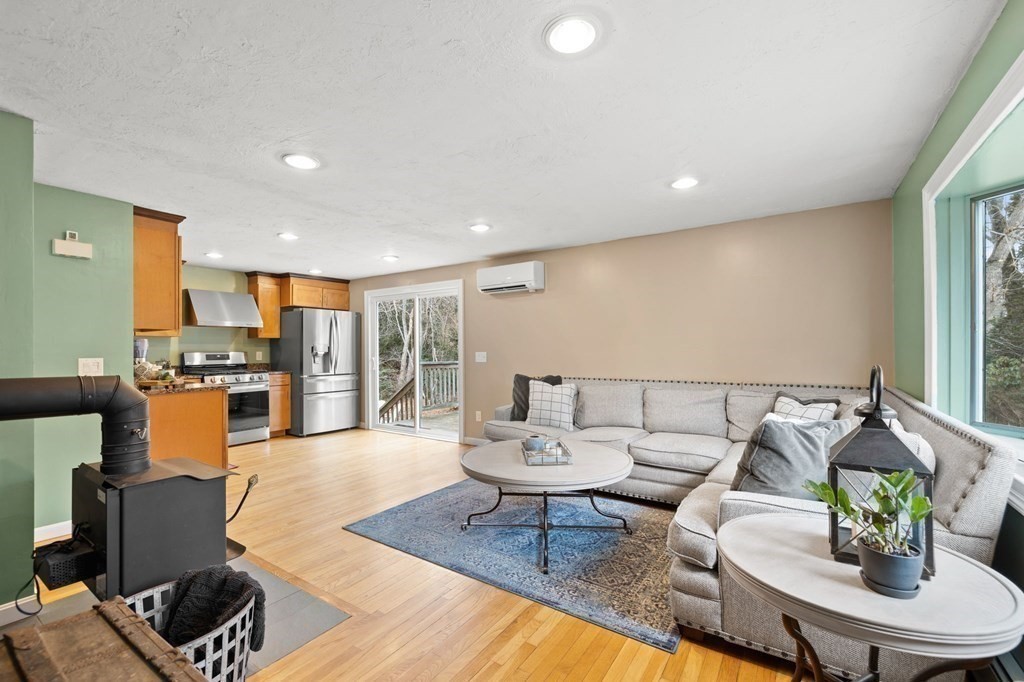 10 South Meadow Road Carver, MA 02330 - Photo 5 of 26 Gallery Image 5