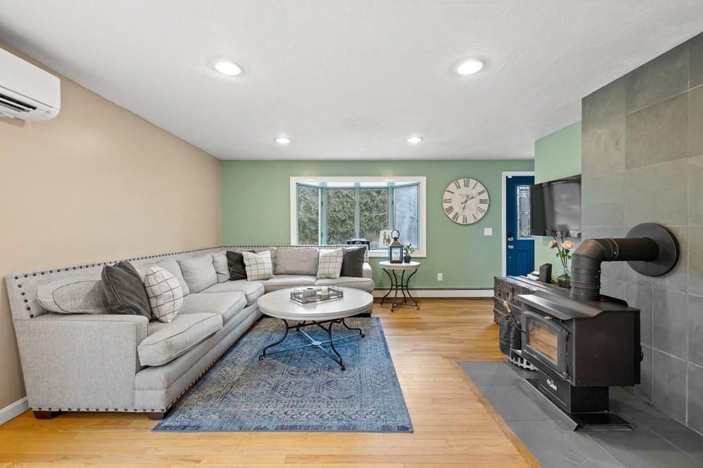 10 South Meadow Road Carver, MA 02330 - Photo 7 of 26 Gallery Image 7