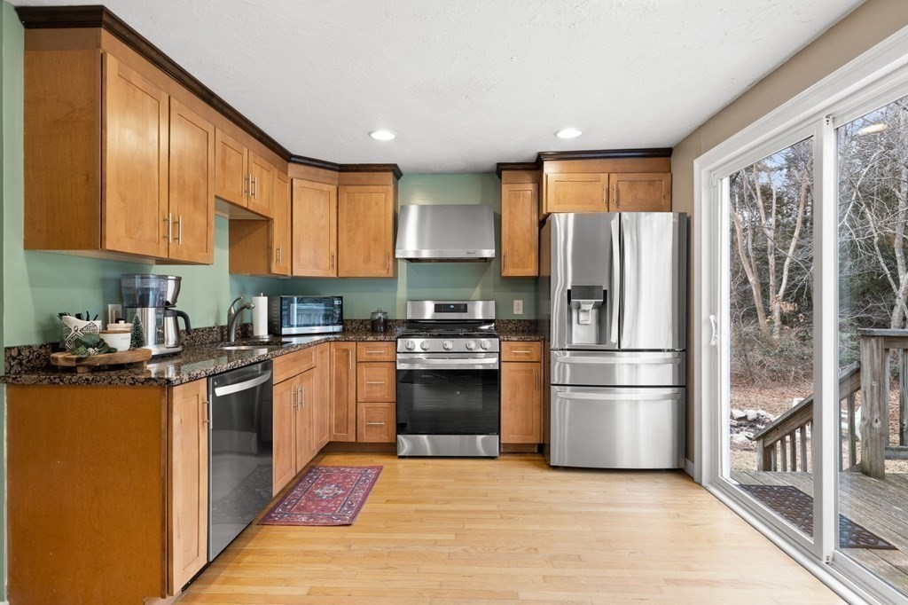 10 South Meadow Road Carver, MA 02330 - Photo 9 of 26 Gallery Image 9