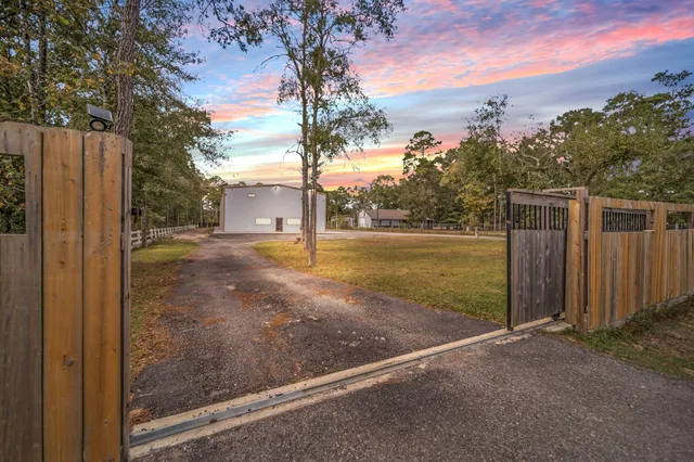 $870,000 | 10894 Los Cabos Drive, Conroe, TX 77306