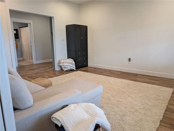 $779,000 | 347 Northeast County Road, Warrensburg, MO 64093