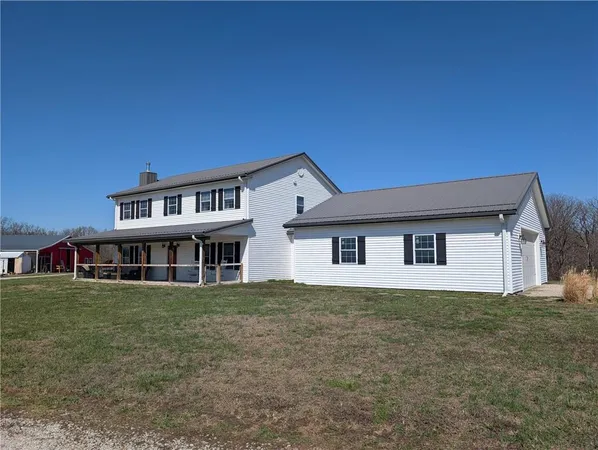 $779,000 | 347 Northeast County Road, Warrensburg, MO 64093