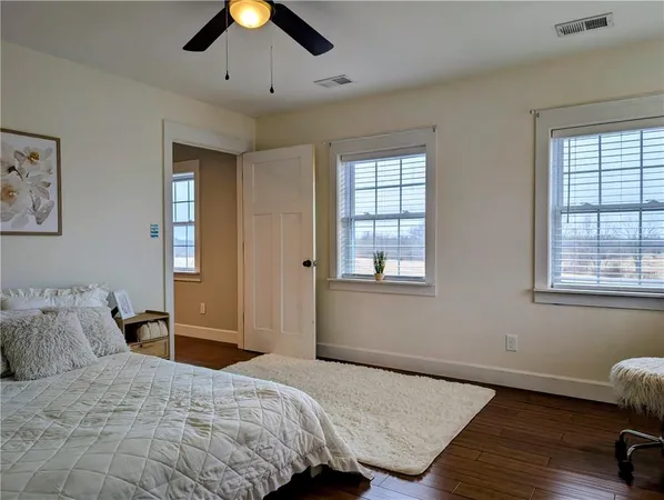 $779,000 | 347 Northeast County Road, Warrensburg, MO 64093