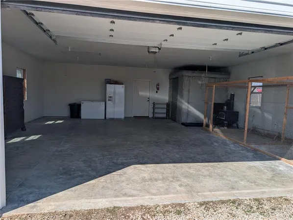 $779,000 | 347 Northeast County Road, Warrensburg, MO 64093