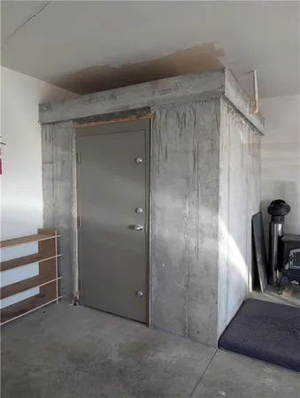 $779,000 | 347 Northeast County Road, Warrensburg, MO 64093