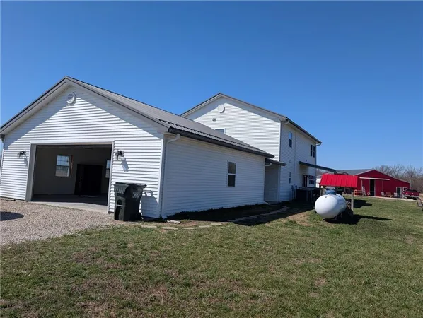 $779,000 | 347 Northeast County Road, Warrensburg, MO 64093