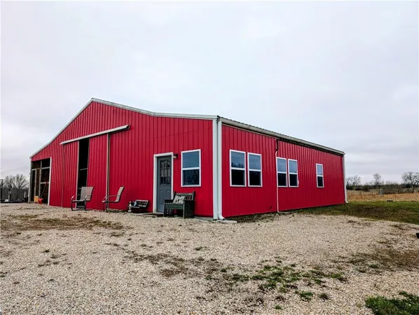 $779,000 | 347 Northeast County Road, Warrensburg, MO 64093