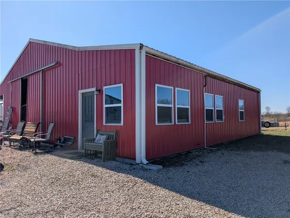 $779,000 | 347 Northeast County Road, Warrensburg, MO 64093