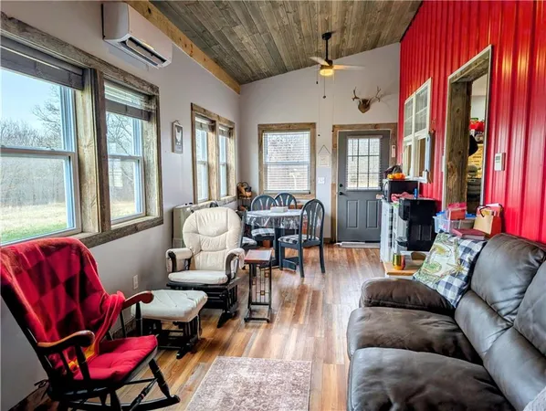 $779,000 | 347 Northeast County Road, Warrensburg, MO 64093