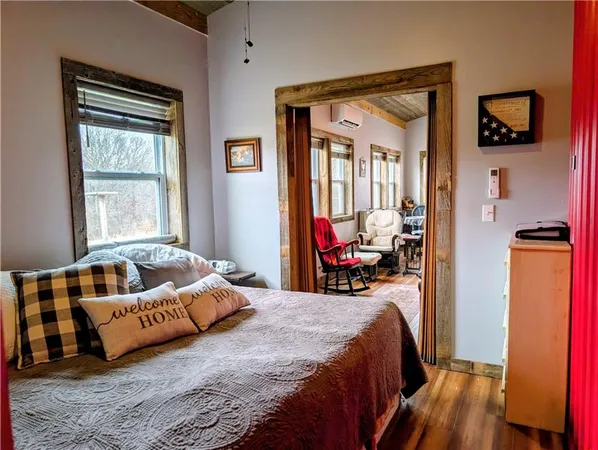 $779,000 | 347 Northeast County Road, Warrensburg, MO 64093