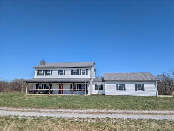 $779,000 | 347 Northeast County Road, Warrensburg, MO 64093