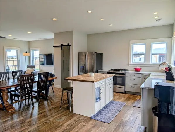 $779,000 | 347 Northeast County Road, Warrensburg, MO 64093