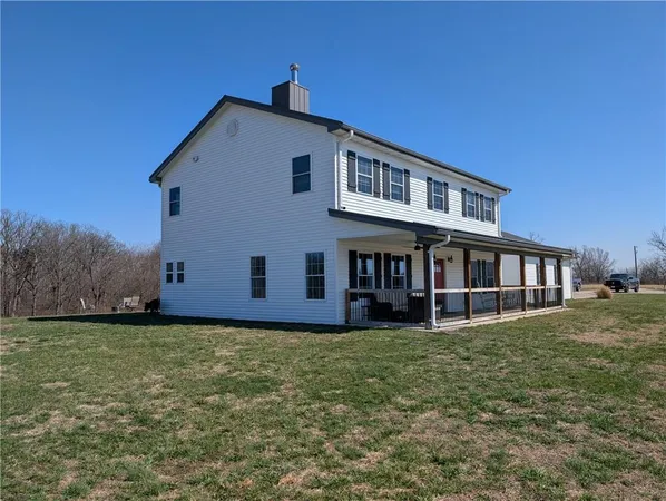 $779,000 | 347 Northeast County Road, Warrensburg, MO 64093
