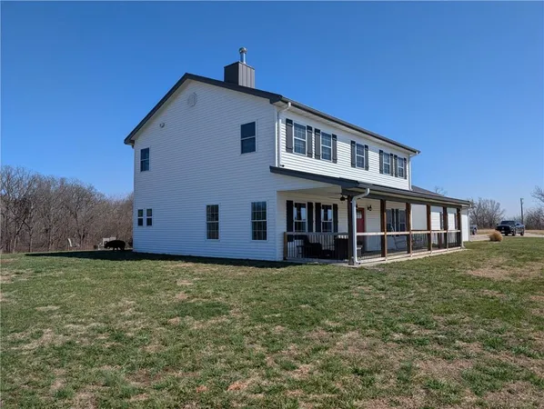 $779,000 | 347 Northeast County Road, Warrensburg, MO 64093
