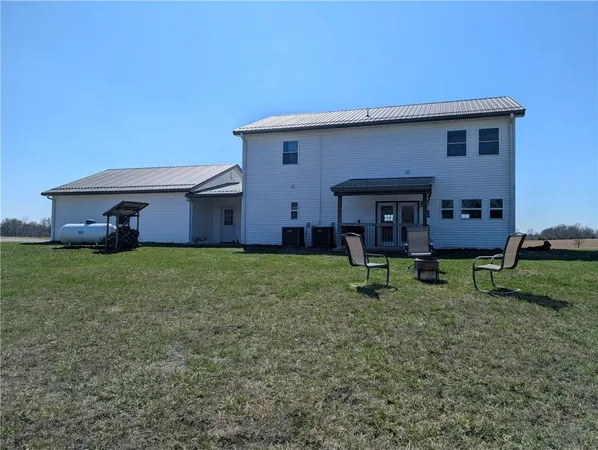 $779,000 | 347 Northeast County Road, Warrensburg, MO 64093