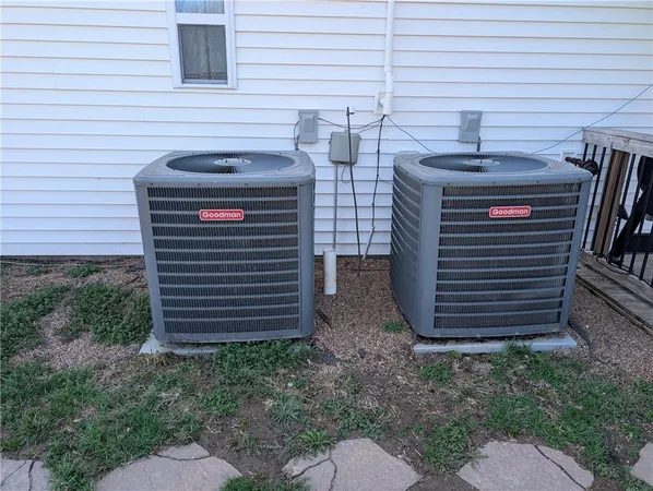 $779,000 | 347 Northeast County Road, Warrensburg, MO 64093