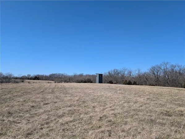 $779,000 | 347 Northeast County Road, Warrensburg, MO 64093