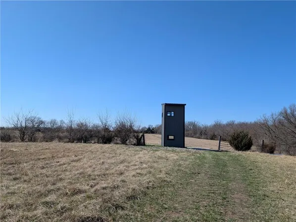 $779,000 | 347 Northeast County Road, Warrensburg, MO 64093