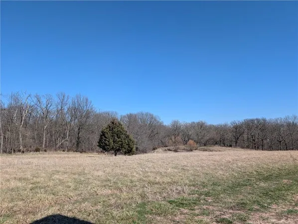 $779,000 | 347 Northeast County Road, Warrensburg, MO 64093