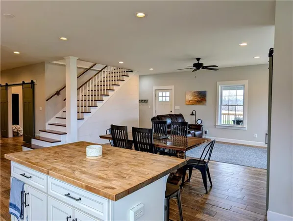 $779,000 | 347 Northeast County Road, Warrensburg, MO 64093