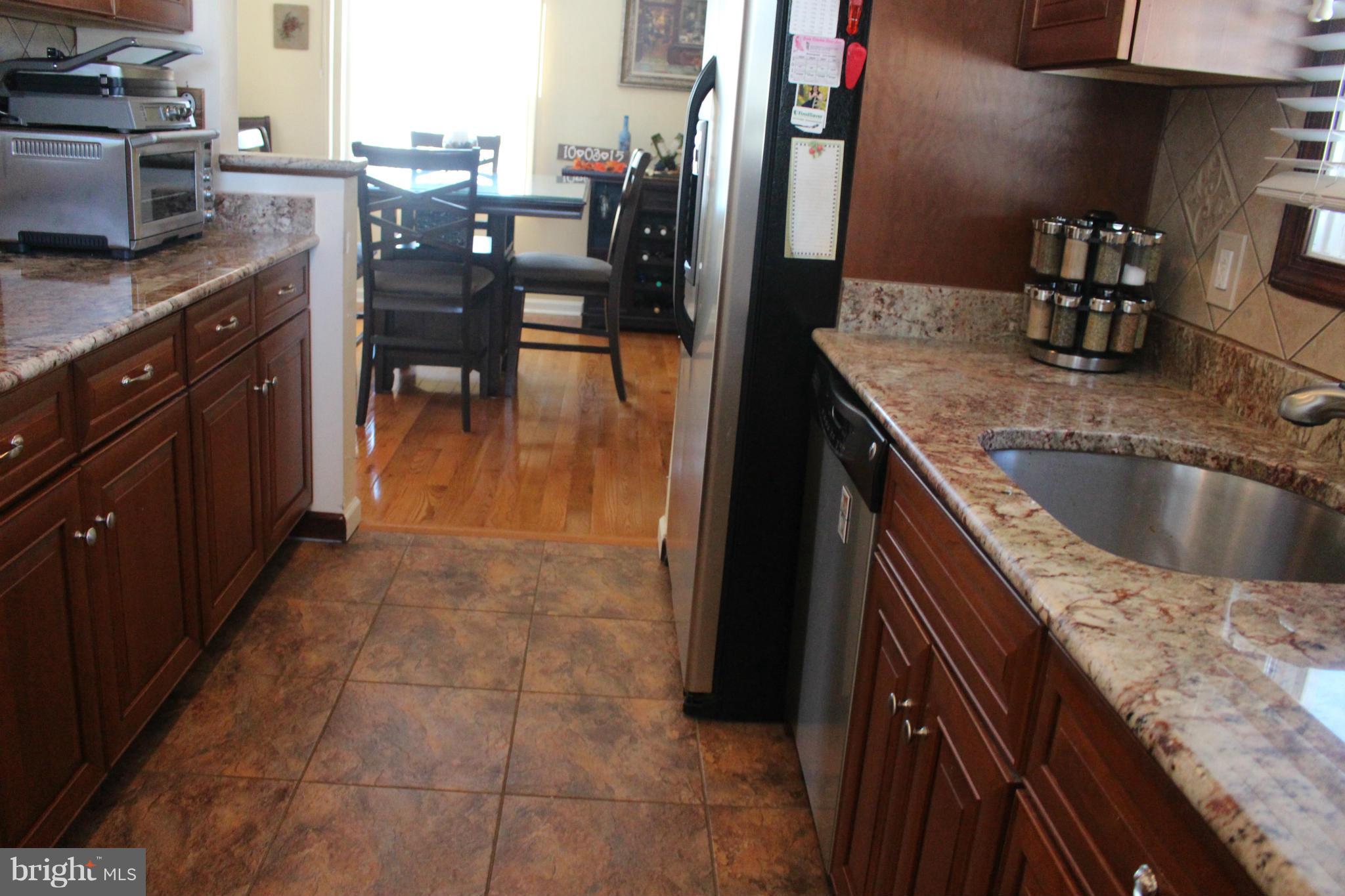 1707 Rita Road Baltimore, MD 21222 - Photo 2 of 20 granite counters