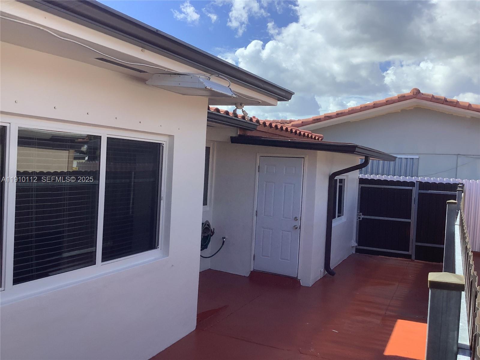 7435 Southwest 23rd Street, Unit FRONT Miami, FL 33155 - Photo 17 of 28