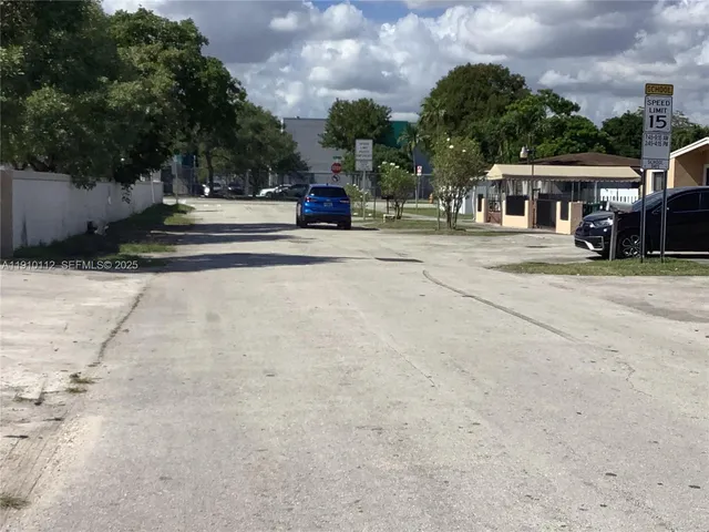 $3,800 | 7435 Southwest 23rd Street, Unit FRONT, Miami, FL 33155