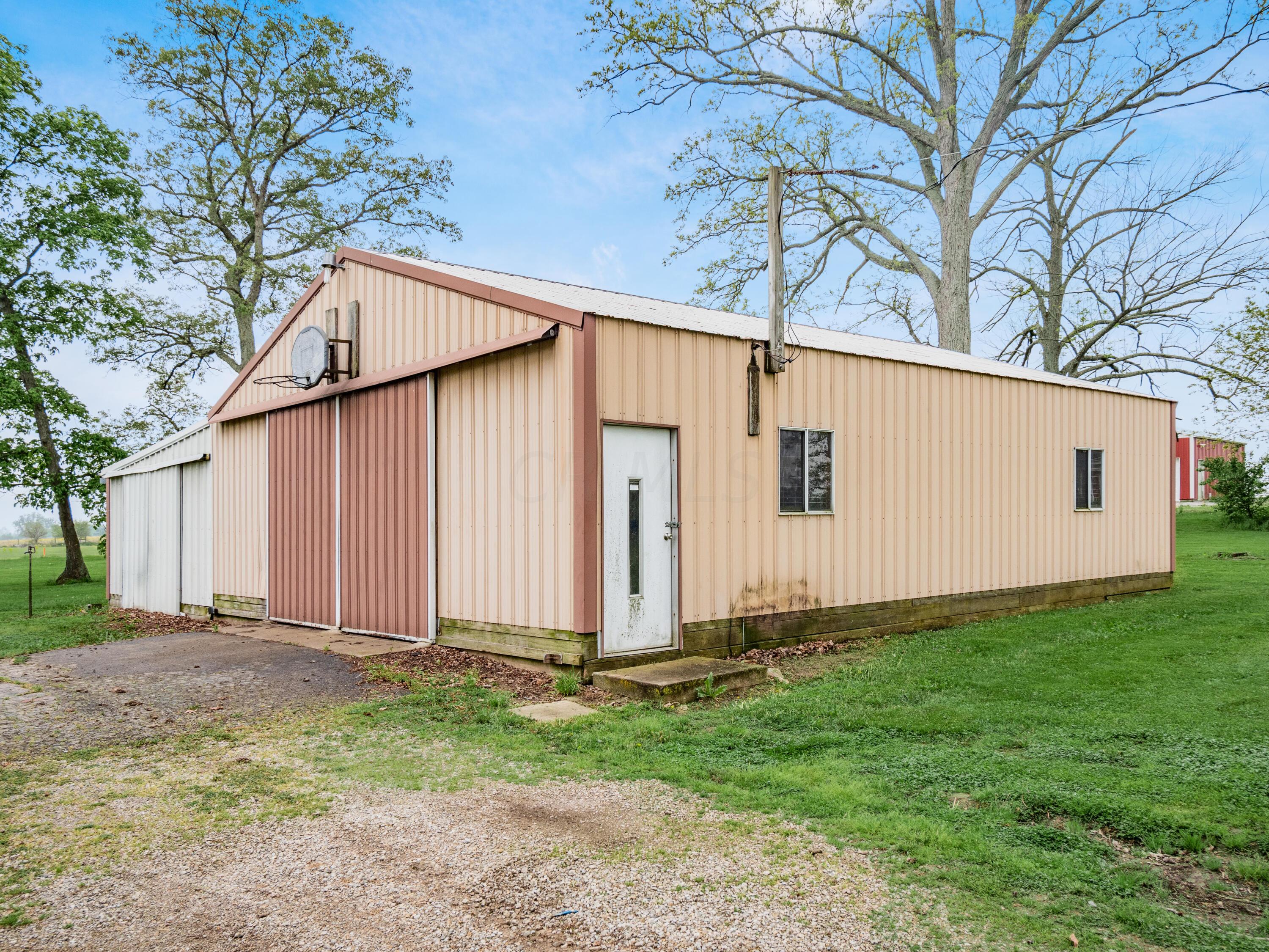 5199 Jones Marsh Road London, OH 43140 - Photo 25 of 37 approx. 2000 sq ft of total space in both sides