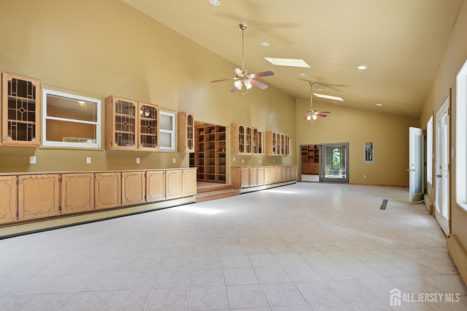 109 Fresh Ponds Road Monroe Township, NJ 08831 - Photo 9 of 41