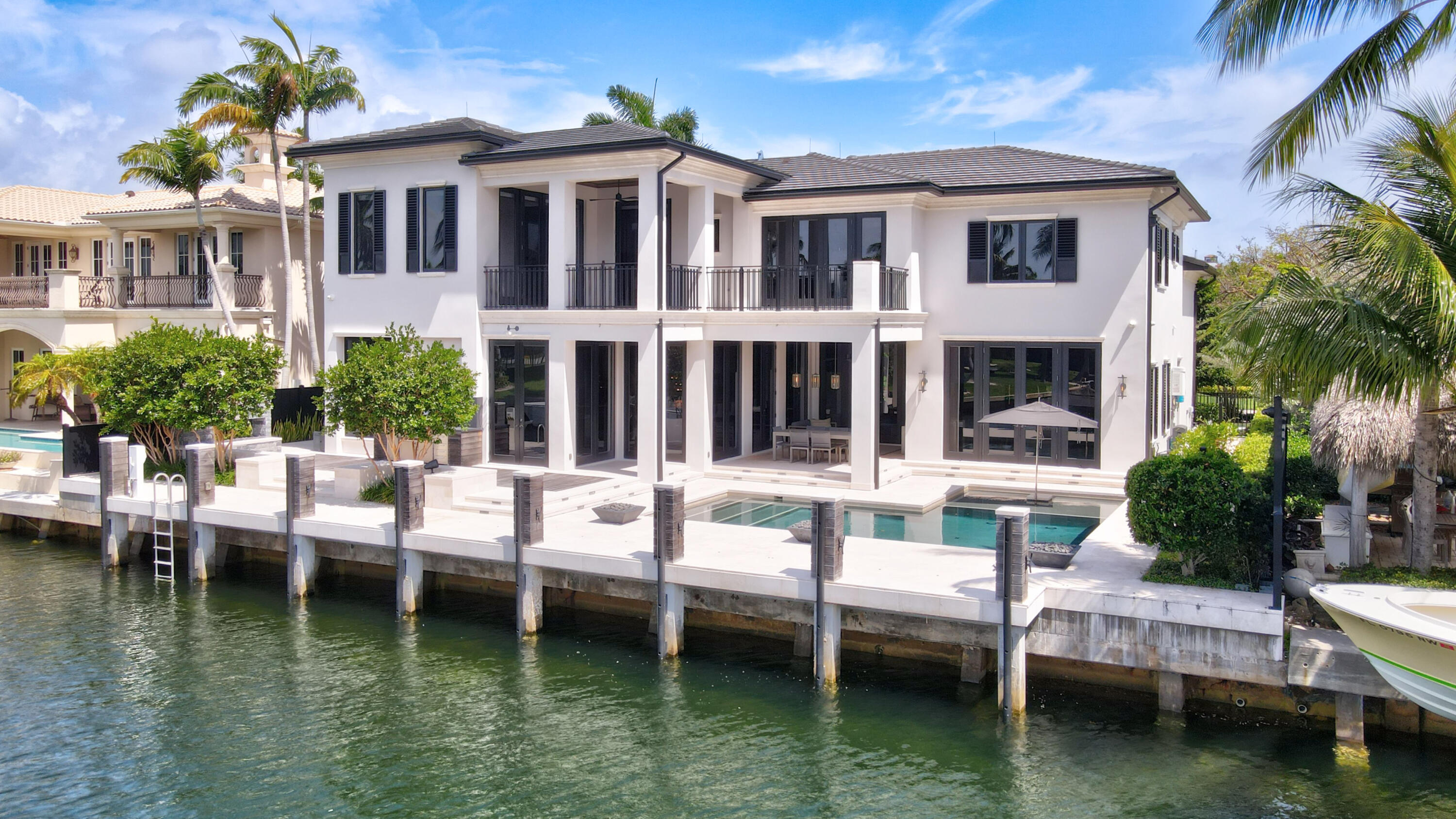 550 Golden Harbour Drive Boca Raton, FL 33432 - Photo 5 of 109 Back - Exterior