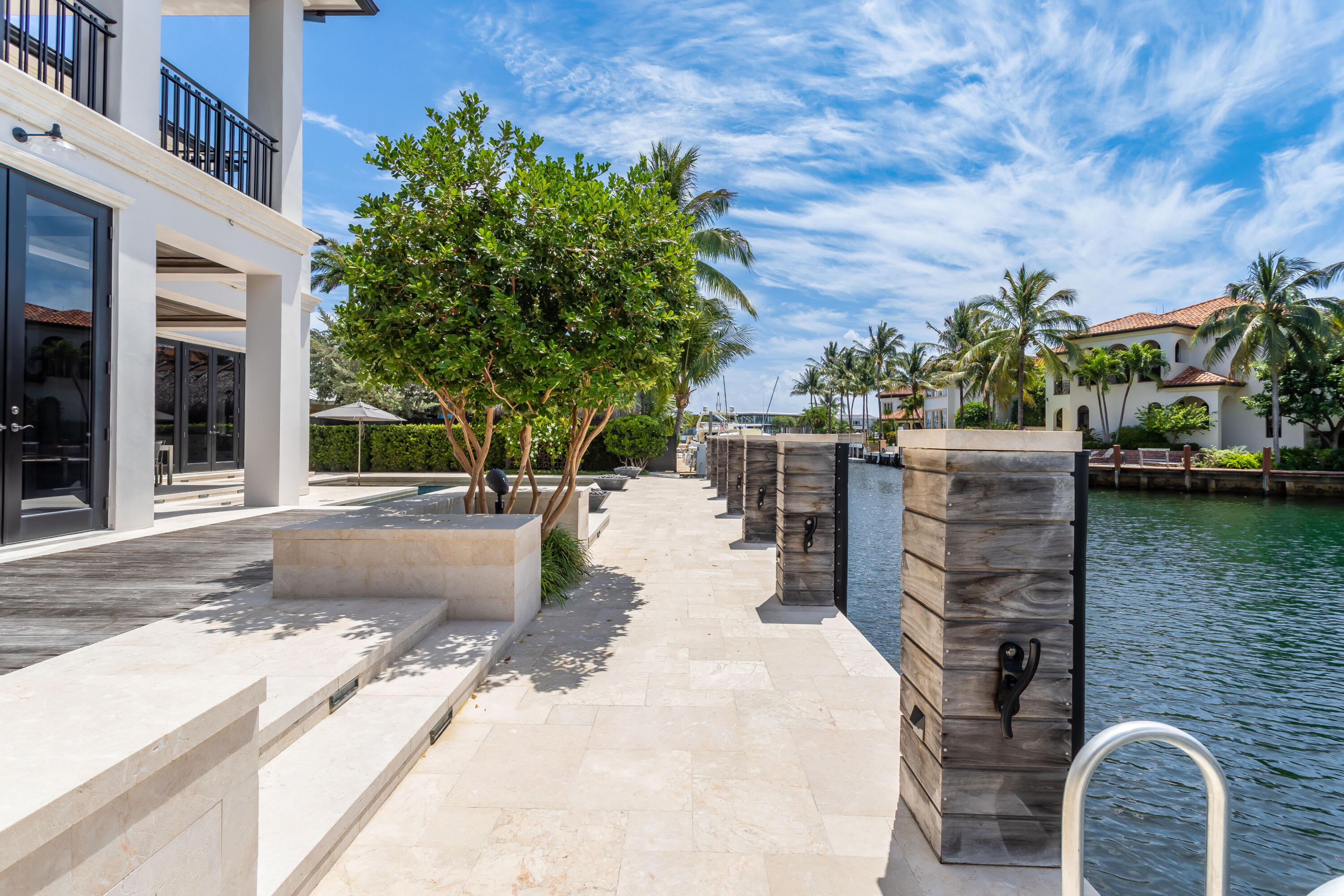 550 Golden Harbour Drive Boca Raton, FL 33432 - Photo 83 of 109 Back - Exterior