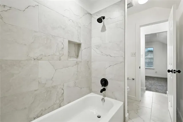 $424,990 | 1800 Hyde Park Court, Flower Mound, TX 75028