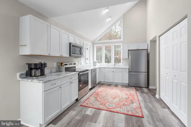 $625,000 | 86 Debbie Drive, Fredericksburg, VA 22406