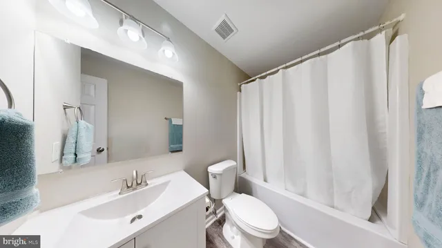 $625,000 | 86 Debbie Drive, Fredericksburg, VA 22406