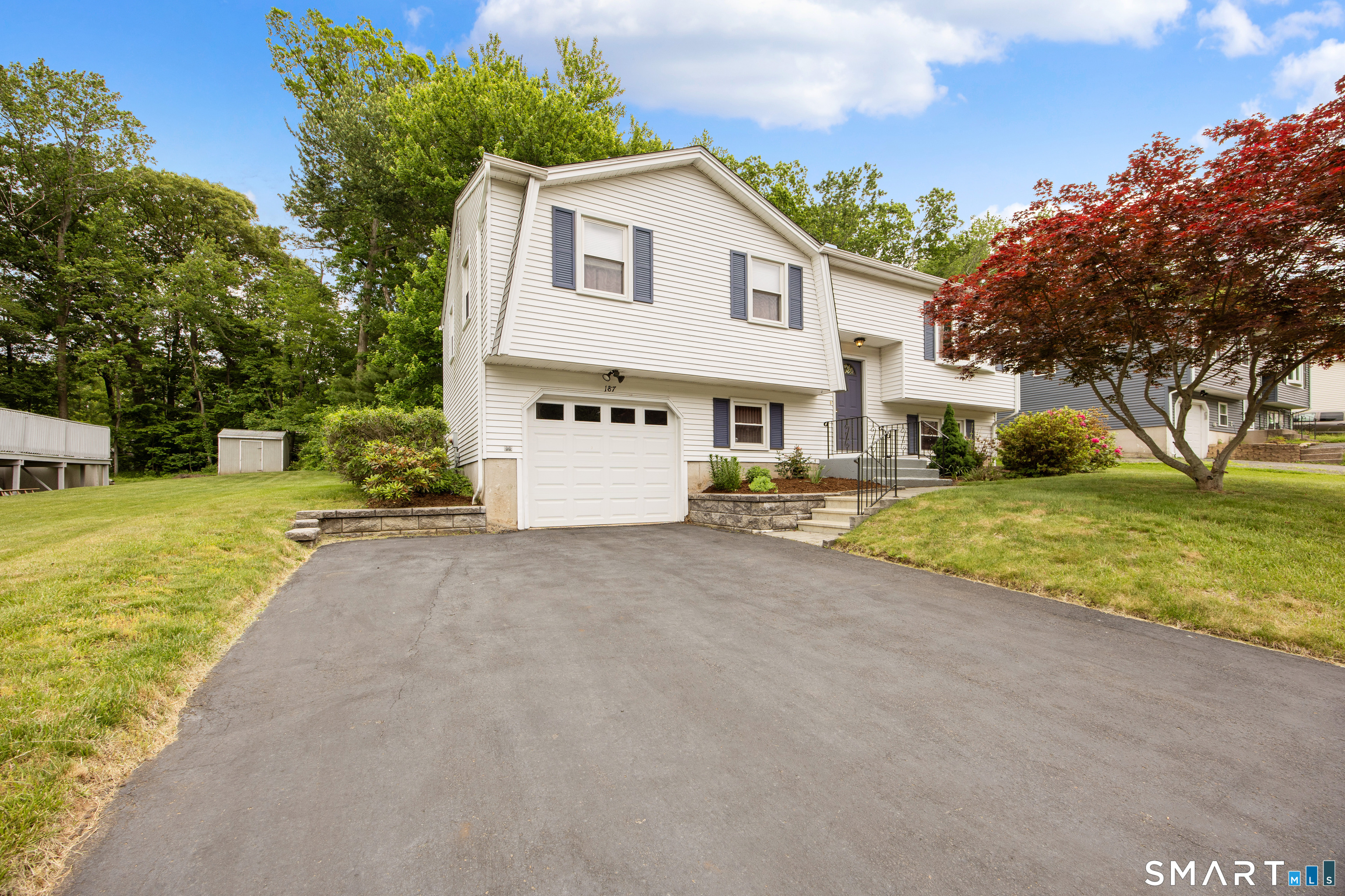 187 Knob Hill Road Meriden, CT 06451 - Photo 2 of 25