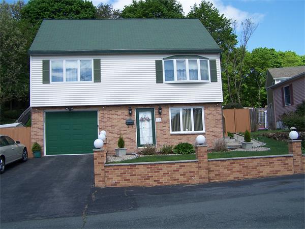 17 Walker Road Peabody, MA 01960 - Photo 1 of 28 Gallery Image 1