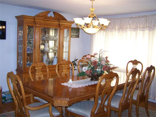 17 Walker Road Peabody, MA 01960 - Photo 3 of 28 Gallery Image 3