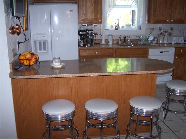 17 Walker Road Peabody, MA 01960 - Photo 4 of 28 Gallery Image 4