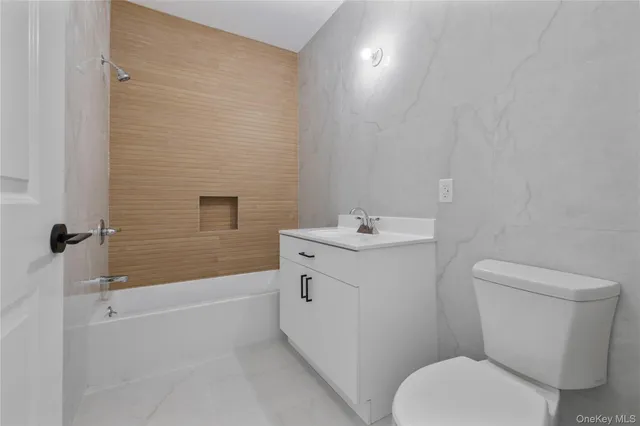 $1,125,000 | 236 Old Nyack Turnpike, Unit 202, Spring Valley, NY 10977