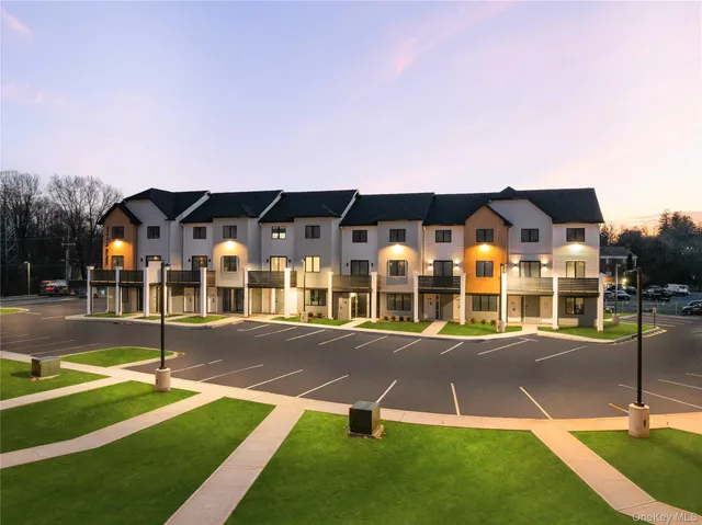 $1,125,000 | 236 Old Nyack Turnpike, Unit 202, Spring Valley, NY 10977