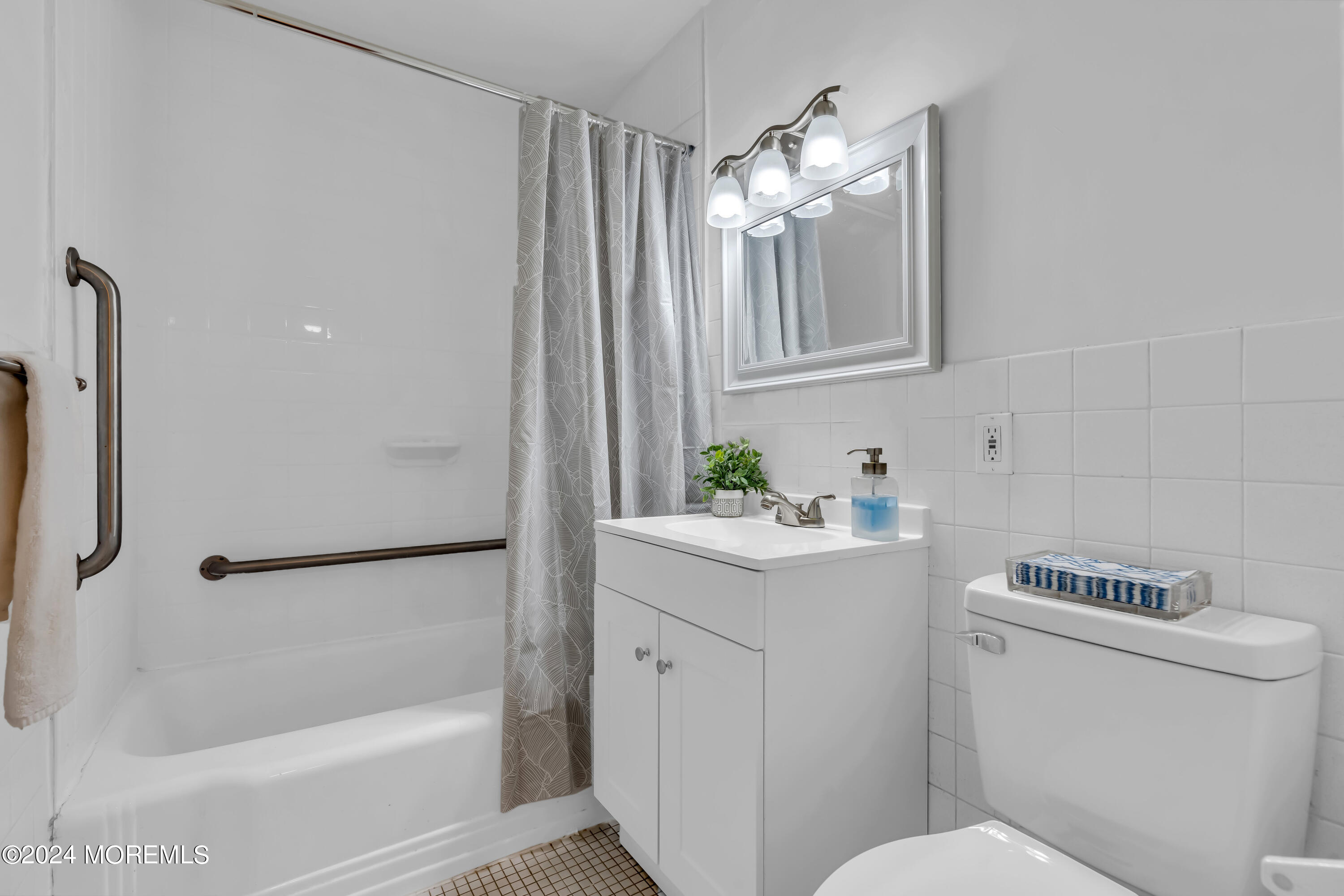 28 Riverside Avenue, Unit 5M Red Bank, NJ 07701 - Photo 20 of 34 006_dsc06564_731