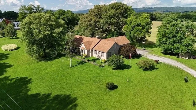$499,900 | 3645 Prairie Plains Road, Hillsboro, TN 37342