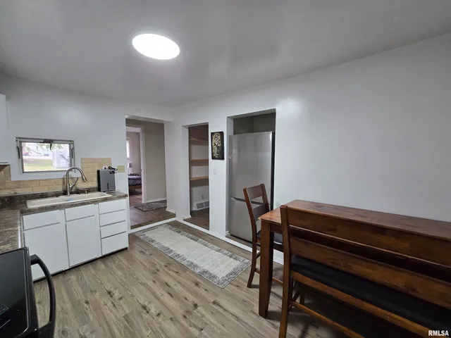 $97,900 | 607 North Bluff Street, Albany, IL 61230