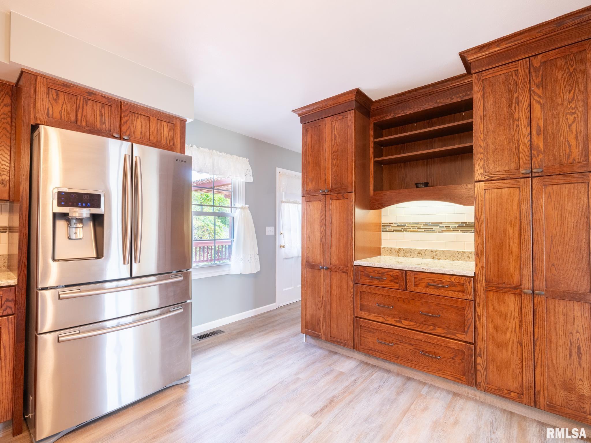 4208 North Knollridge Road Peoria, IL 61614 - Photo 21 of 56 Gallery Image 21