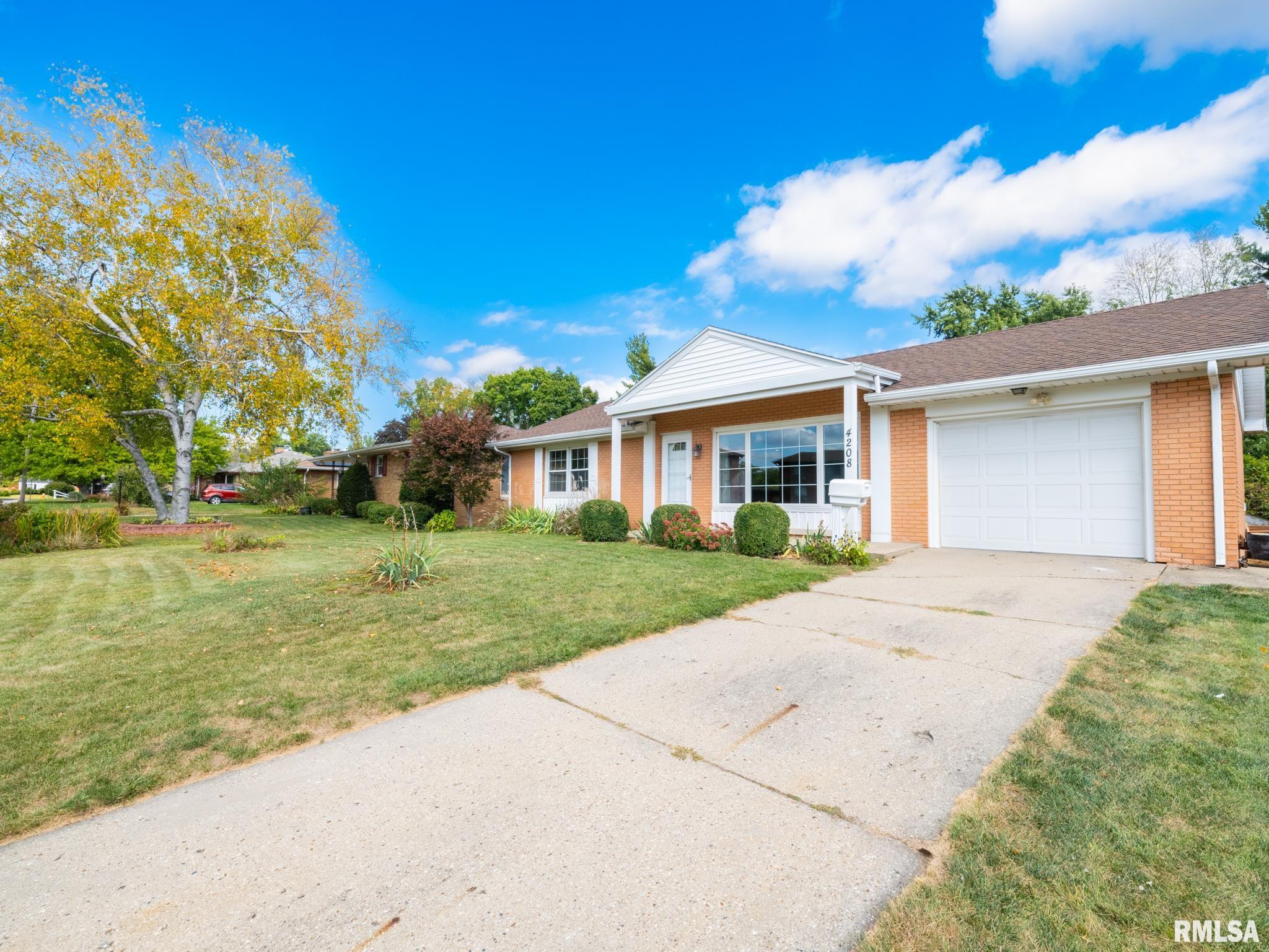 4208 North Knollridge Road Peoria, IL 61614 - Photo 3 of 56 Gallery Image 3