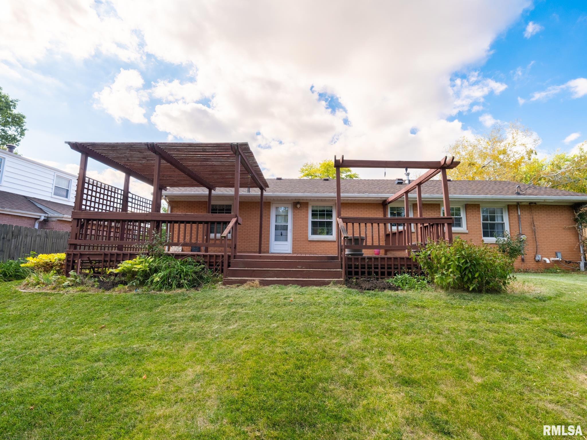 4208 North Knollridge Road Peoria, IL 61614 - Photo 54 of 56 Gallery Image 54