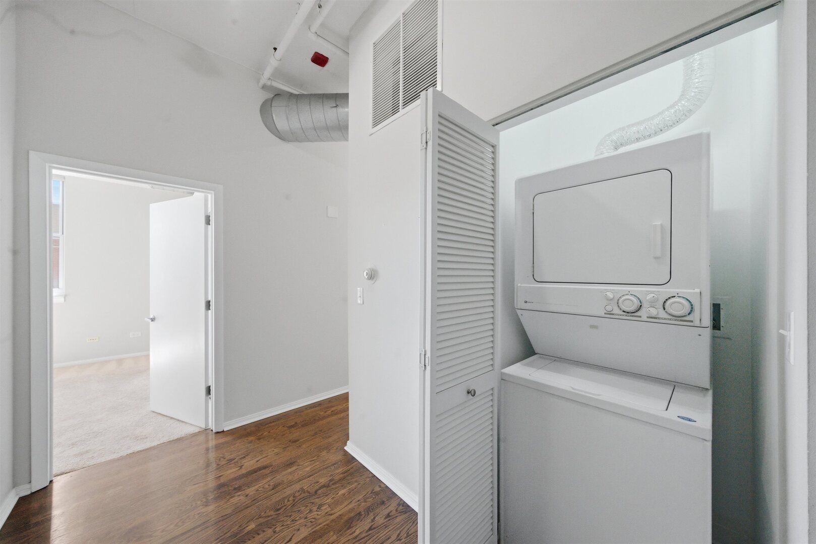 950 West Monroe Street, Unit 710 Chicago, IL 60607 - Photo 13 of 26